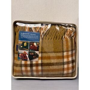 Vtg PENDLETON Robe-in-Bag 100% Wool Stadium Plaid Blanket Cushion Carrying Bag